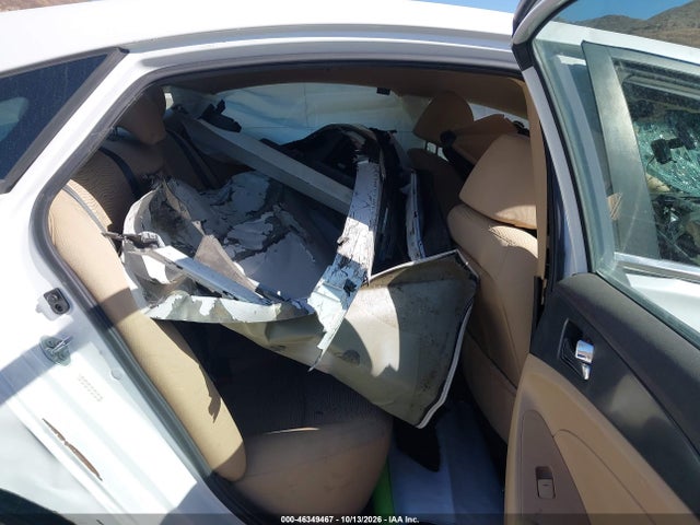 Hyundai SONATA HYBRID 2015 KMHEC4A40FA138870 Image 8