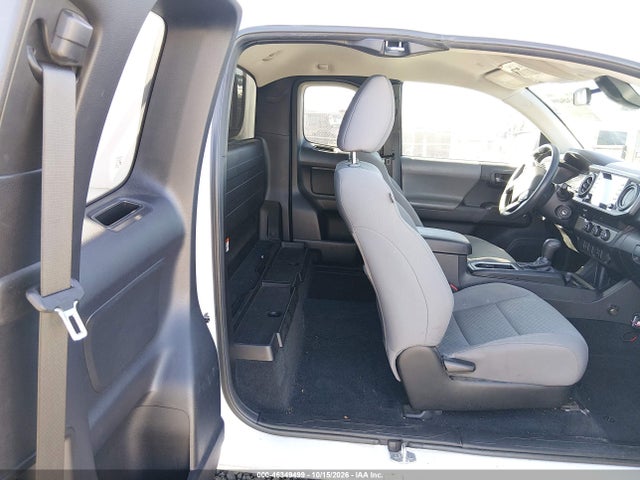 46349499 :رقم المزاد ، 3TYRX5GN6NT057880 vin ، 2022 Toyota Tacoma Sr مزاد بيع