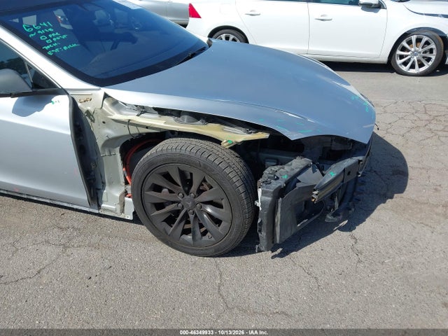 46349933 :رقم المزاد ، 5YJSA1E24KF304099 vin ، 2019 Tesla Model S 100d/75d/long Range/standard Range مزاد بيع
