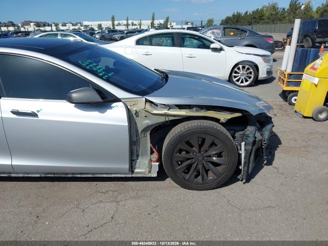 46349933 :رقم المزاد ، 5YJSA1E24KF304099 vin ، 2019 Tesla Model S 100d/75d/long Range/standard Range مزاد بيع