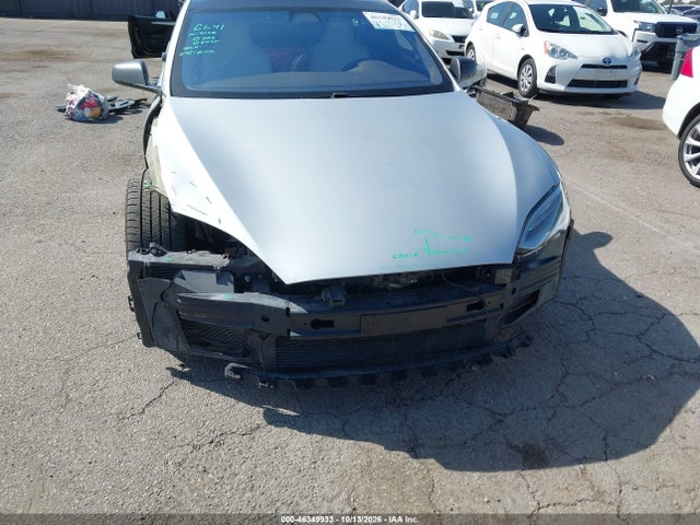 46349933 :رقم المزاد ، 5YJSA1E24KF304099 vin ، 2019 Tesla Model S 100d/75d/long Range/standard Range مزاد بيع