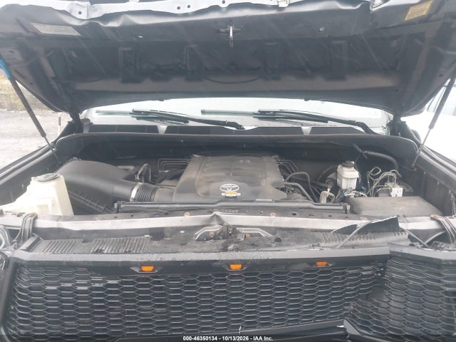 5TFUM5F11FX059559 Toyota Tundra Sr 4.6l V8