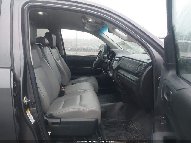 5TFUM5F11FX059559 Toyota Tundra Sr 4.6l V8