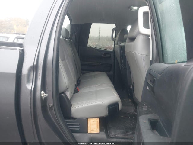 5TFUM5F11FX059559 Toyota Tundra Sr 4.6l V8