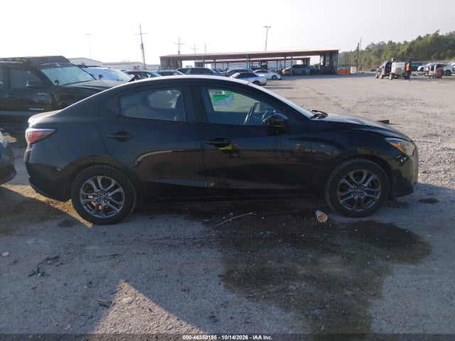 46350195 :رقم المزاد ، 3MYDLBYV4KY521768 vin ، 2019 Toyota Yaris Le مزاد بيع