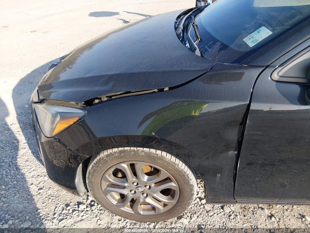 46350195 :رقم المزاد ، 3MYDLBYV4KY521768 vin ، 2019 Toyota Yaris Le مزاد بيع