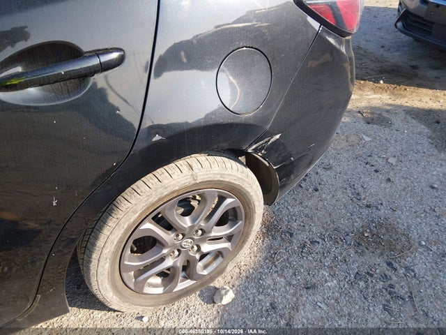 46350195 :رقم المزاد ، 3MYDLBYV4KY521768 vin ، 2019 Toyota Yaris Le مزاد بيع