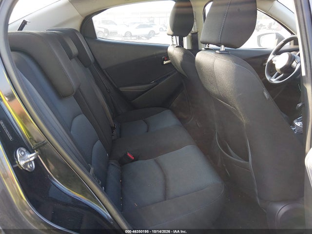 46350195 :رقم المزاد ، 3MYDLBYV4KY521768 vin ، 2019 Toyota Yaris Le مزاد بيع