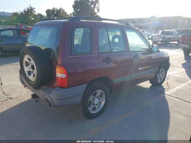 Продажа на аукционе авто 2003 Chevrolet Tracker Hard Top Base, vin: 2CNBE13C836926479, номер лота: 46350259