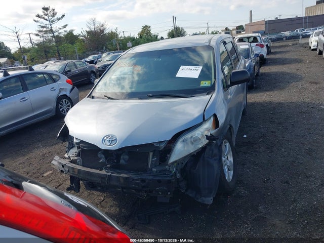 2017 Toyota Sienna L 7 Passenger მანქანა იყიდება აუქციონზე, vin: 5TDZZ3DC2HS843788, აუქციონის ნომერი: 46350450