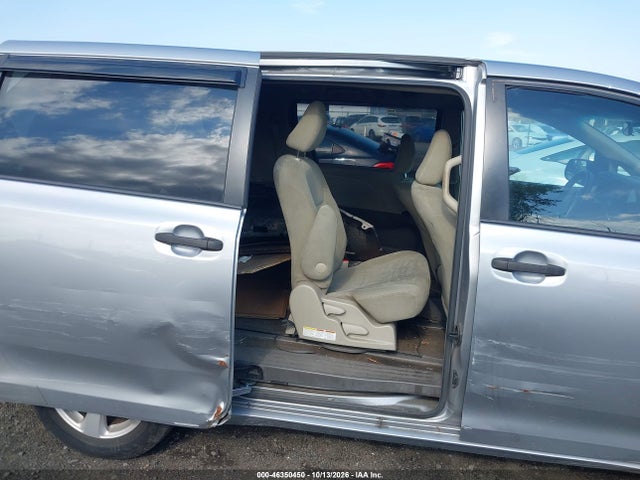 2017 Toyota Sienna L 7 Passenger მანქანა იყიდება აუქციონზე, vin: 5TDZZ3DC2HS843788, აუქციონის ნომერი: 46350450