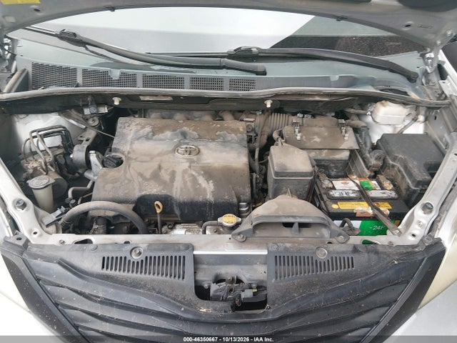 46350667 :رقم المزاد ، 5TDZK3DC5BS030487 vin ، 2011 Toyota Sienna Base V6 مزاد بيع