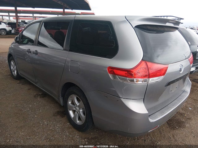 46350667 :رقم المزاد ، 5TDZK3DC5BS030487 vin ، 2011 Toyota Sienna Base V6 مزاد بيع