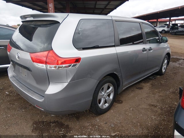 46350667 :رقم المزاد ، 5TDZK3DC5BS030487 vin ، 2011 Toyota Sienna Base V6 مزاد بيع
