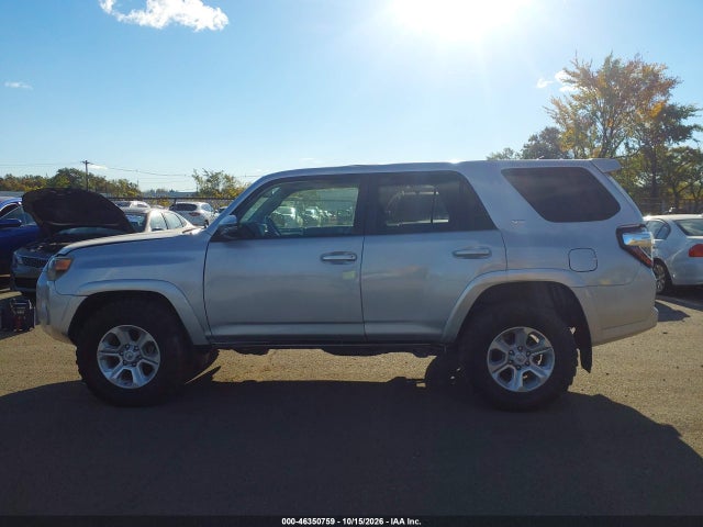 2019 Toyota 4runner Sr5 მანქანა იყიდება აუქციონზე, vin: JTEBU5JR0K5662380, აუქციონის ნომერი: 46350759