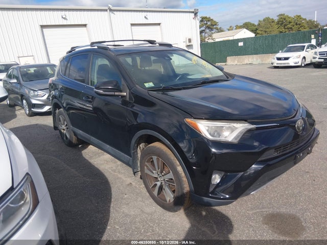 46350895 :رقم المزاد ، 2T3RFREV9JW834196 vin ، 2018 Toyota Rav4 Xle مزاد بيع
