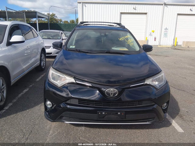 46350895 :رقم المزاد ، 2T3RFREV9JW834196 vin ، 2018 Toyota Rav4 Xle مزاد بيع