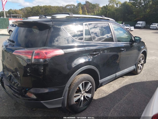 46350895 :رقم المزاد ، 2T3RFREV9JW834196 vin ، 2018 Toyota Rav4 Xle مزاد بيع