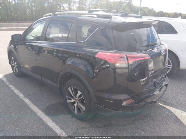 46350895 :رقم المزاد ، 2T3RFREV9JW834196 vin ، 2018 Toyota Rav4 Xle مزاد بيع