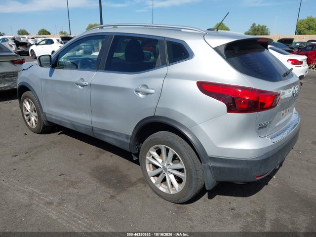 46350953 :رقم المزاد ، JN1BJ1CP7HW010458 vin ، 2017 Nissan Rogue Sport Sv مزاد بيع