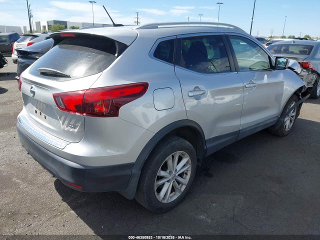 46350953 :رقم المزاد ، JN1BJ1CP7HW010458 vin ، 2017 Nissan Rogue Sport Sv مزاد بيع