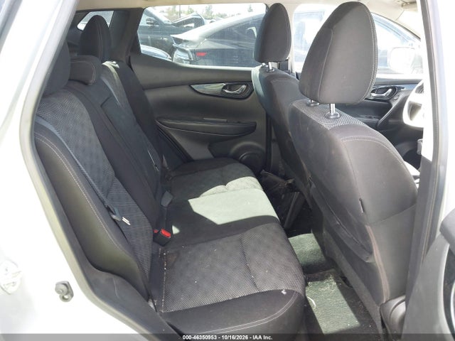 46350953 :رقم المزاد ، JN1BJ1CP7HW010458 vin ، 2017 Nissan Rogue Sport Sv مزاد بيع