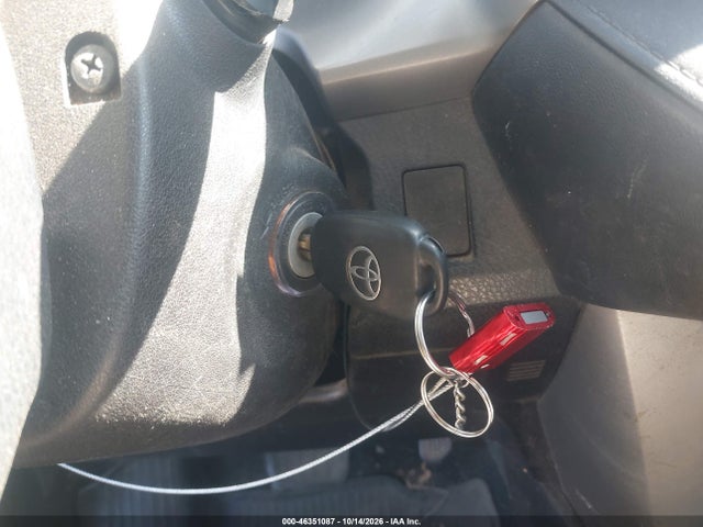 Toyota RAV4 LE 2017 2T3BFREV2HW598549 Image 11