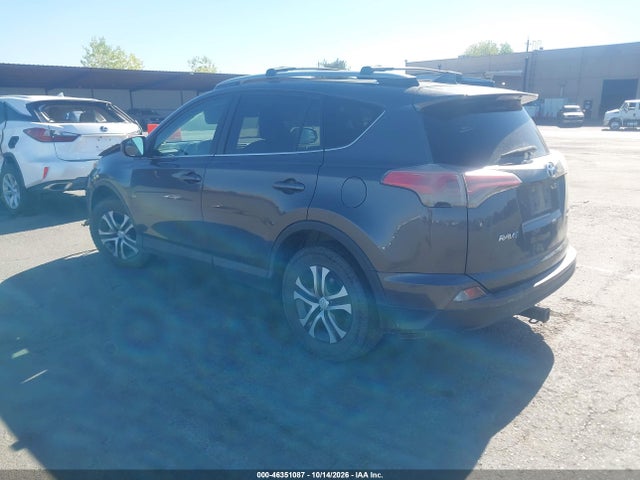 Toyota RAV4 LE 2017 2T3BFREV2HW598549 Image 3