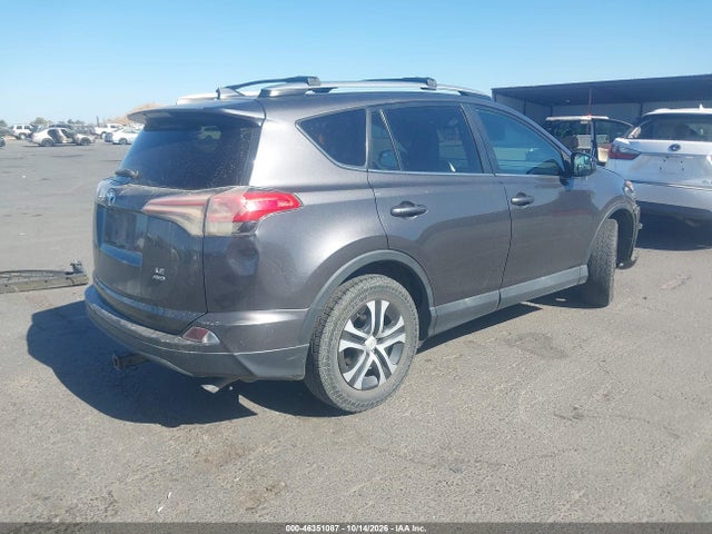Toyota RAV4 LE 2017 2T3BFREV2HW598549 Image 4