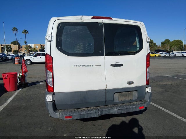 2015 Ford Transit-250 მანქანა იყიდება აუქციონზე, vin: 1FTNR1ZM2FKA34462, აუქციონის ნომერი: 46351092
