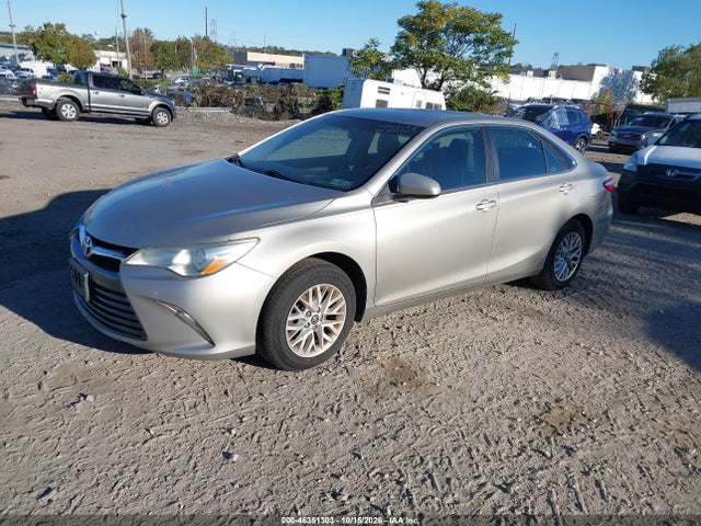 Toyota CAMRY LE 2016 4T1BF1FK3GU581191 Image 2