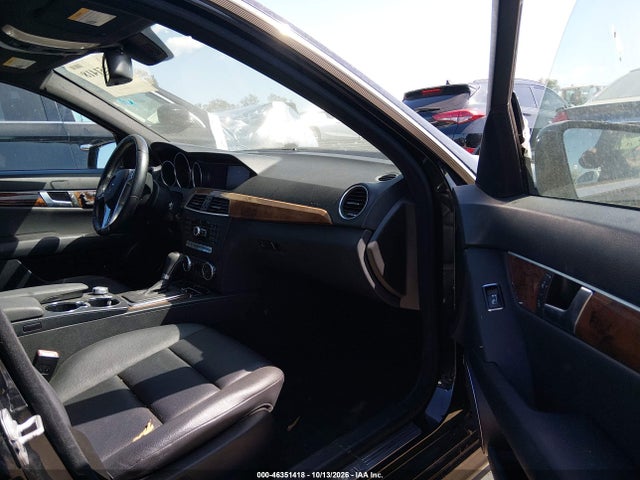 2012 Mercedes-benz C 250 Sport მანქანა იყიდება აუქციონზე, vin: WDDGF4HBXCA645446, აუქციონის ნომერი: 46351418