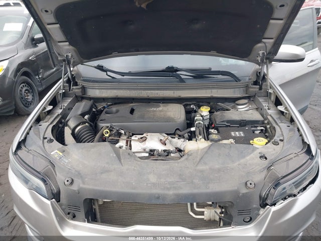 46351499 :رقم المزاد ، 1C4PJMLN0KD189223 vin ، 2019 Jeep Cherokee Latitude Plus 4x4 مزاد بيع