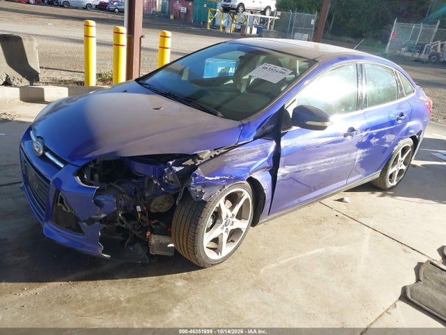 Ford Focus Titanium 2014 1FADP3J27EL287380 Image 2