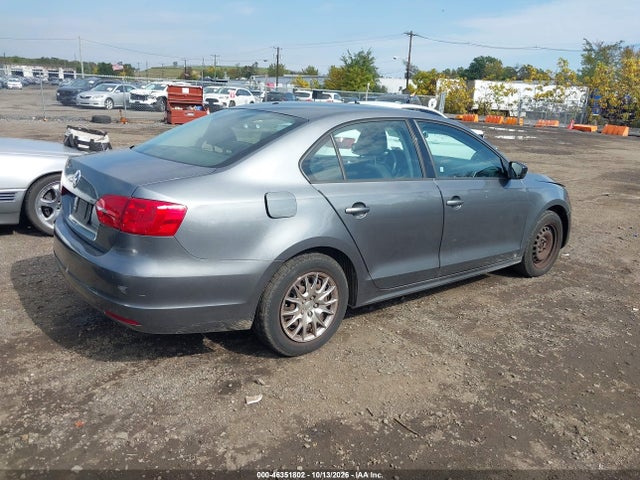 2014 Volkswagen Jetta 2.0l S მანქანა იყიდება აუქციონზე, vin: 3VW2K7AJ1EM256734, აუქციონის ნომერი: 46351802