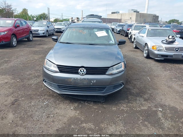 2014 Volkswagen Jetta 2.0l S მანქანა იყიდება აუქციონზე, vin: 3VW2K7AJ1EM256734, აუქციონის ნომერი: 46351802