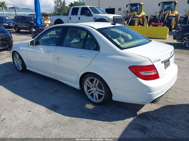 46351910 :رقم المزاد ، WDDGF4HB1DR266970 vin ، 2013 Mercedes-benz C 250 Sport مزاد بيع