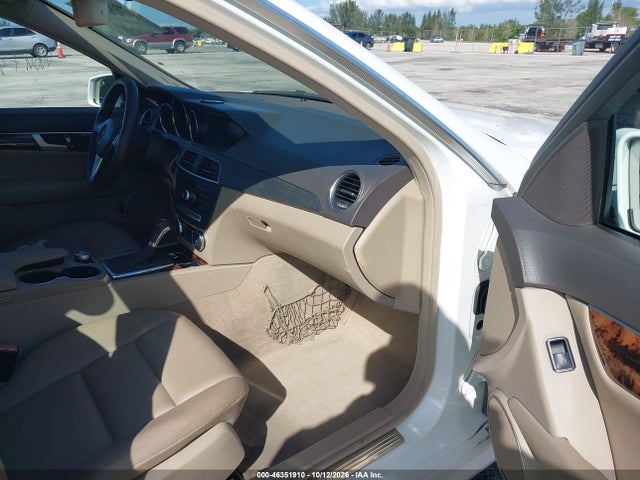46351910 :رقم المزاد ، WDDGF4HB1DR266970 vin ، 2013 Mercedes-benz C 250 Sport مزاد بيع