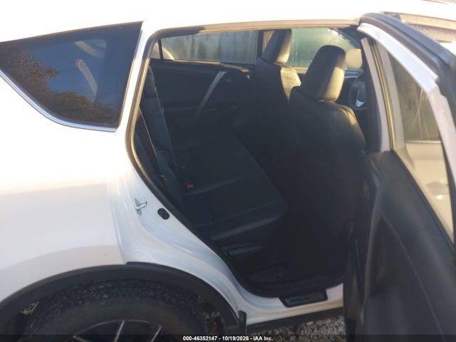46352147 :رقم المزاد ، JTMJJREV6HD092665 vin ، 2017 Toyota Rav4 Hybrid Se مزاد بيع