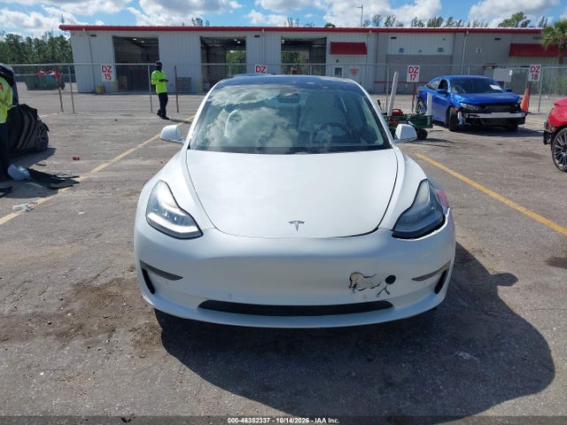 2020 Tesla Model 3 Standard Range Plus Rear-wheel Drive/standard Range Rear-wheel Drive მანქანა იყიდება აუქციონზე, vin: 5YJ3E1EA1LF718197, აუქციონის ნომერი: 46352337