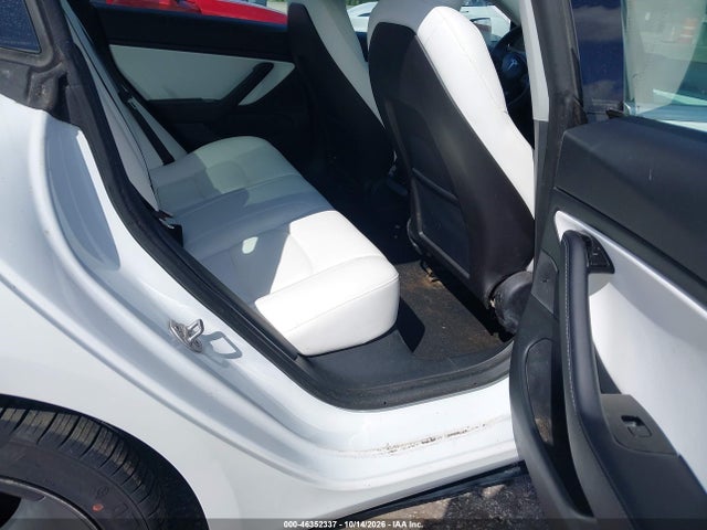 2020 Tesla Model 3 Standard Range Plus Rear-wheel Drive/standard Range Rear-wheel Drive მანქანა იყიდება აუქციონზე, vin: 5YJ3E1EA1LF718197, აუქციონის ნომერი: 46352337