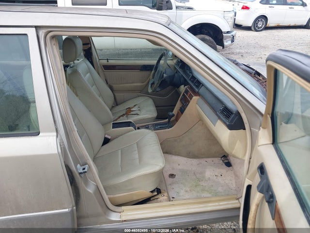 46352495 :رقم المزاد ، WDBEA34EXNB778486 vin ، 1992 Mercedes-benz 400 E مزاد بيع
