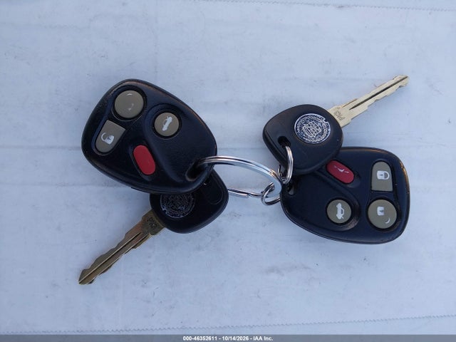 46352611 :رقم المزاد ، 1G6KE54Y1YU331779 vin ، 2000 Cadillac Deville Dhs مزاد بيع