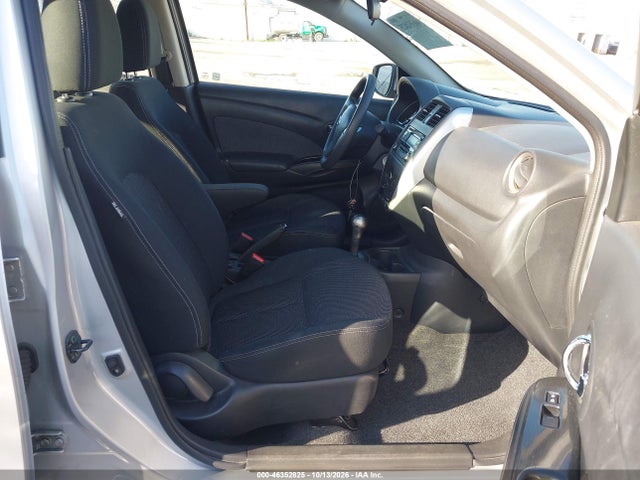 3N1CN7AP1FL813655 Nissan Versa 1.6 Sv