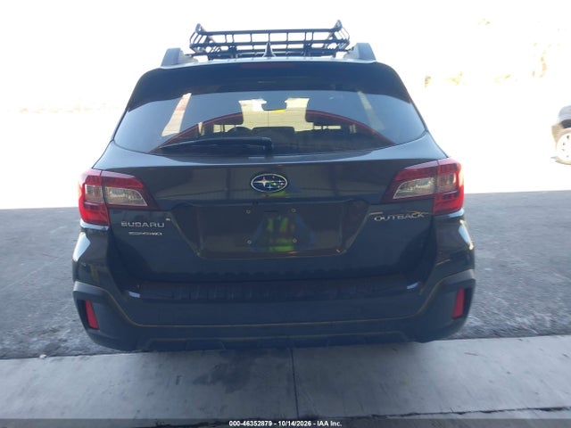 Subaru Outback 2.5i Premium 2018 4S4BSACC6J3201413 Image 16