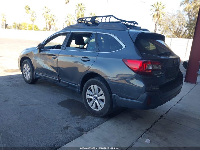 Subaru Outback 2.5i Premium 2018 4S4BSACC6J3201413 Image 3
