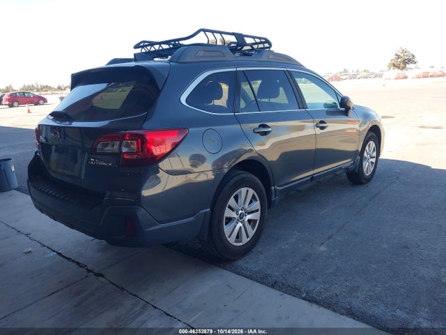 Subaru Outback 2.5i Premium 2018 4S4BSACC6J3201413 Image 4
