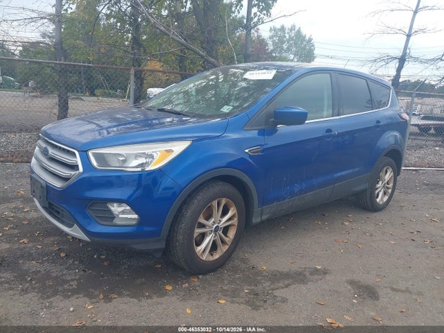 46353032 :رقم المزاد ، 1FMCU0GD8HUD94180 vin ، 2017 Ford Escape Se مزاد بيع