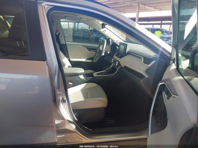 46353419 :رقم المزاد ، 2T3C1RFV7LC048548 vin ، 2020 Toyota Rav4 Xle Premium مزاد بيع