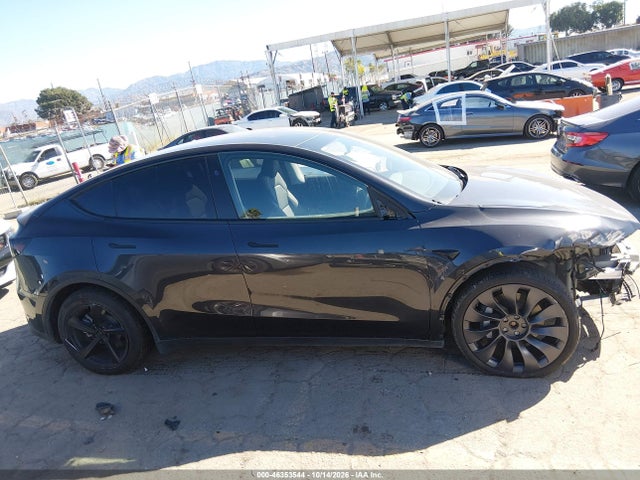 Продаж на аукціоні авто 2026 Tesla Model Y All-wheel Drive/long Range Launch Series/premium All-wheel Drive, vin: 7SAYGDEE5TF405614, номер лоту: 46353544